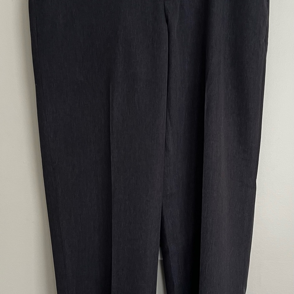 Roundtree & Yorke Black Dress Pants Sleek Tailored Design